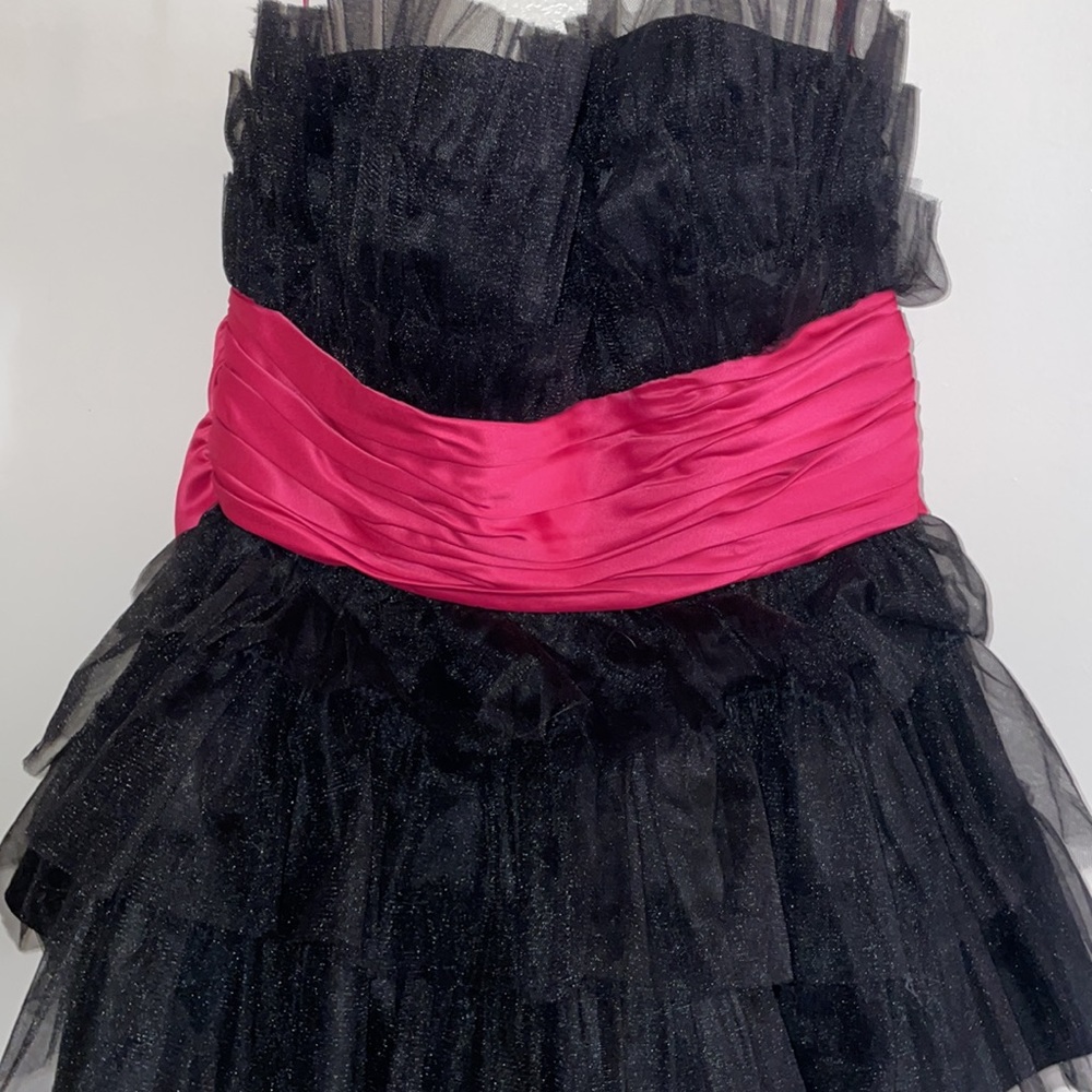 Betsey Johnson Ruffle Top - Picture 2 of 8